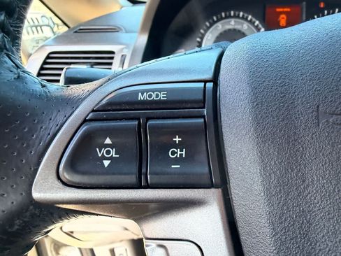 Used 2016 Honda Odyssey Touring Elite image 19
