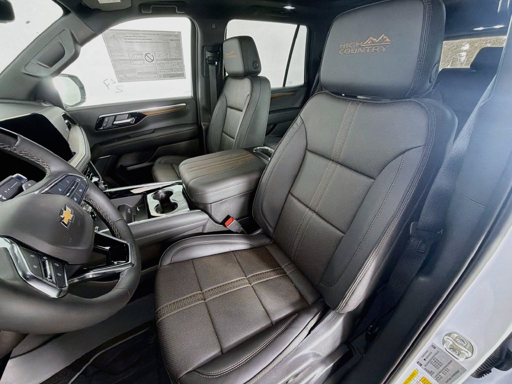 New 2026 Chevrolet Tahoe High Country AWD/4WD image 17