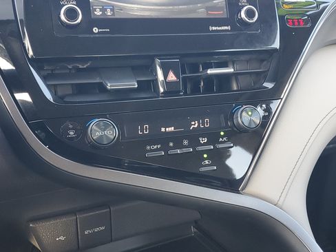 Used 2023 Toyota Camry SE image 24