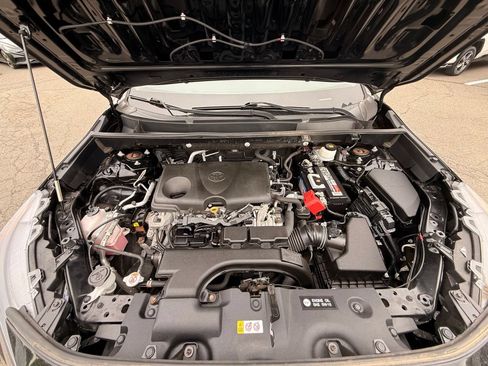Used 2019 Toyota RAV4 LE w/ All Weather Liner Package AWD/4WD image 12