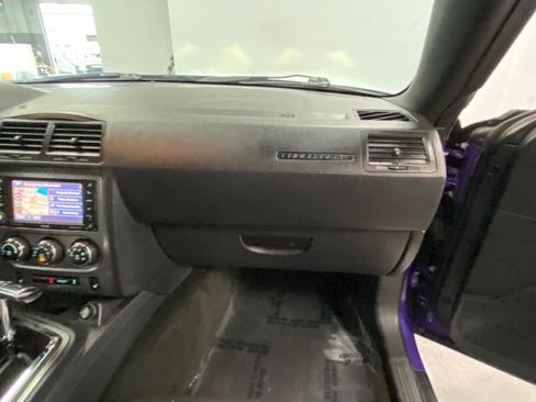 Used 2013 Dodge Challenger R/T image 24