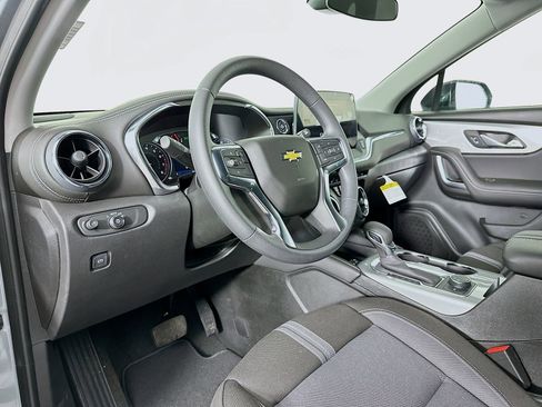 New 2025 Chevrolet Blazer LT w/ Midnight/Sport Edition image 9