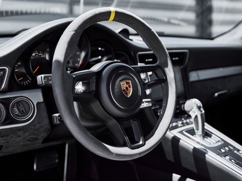 Used 2018 Porsche 911 GT3 RWD image 36