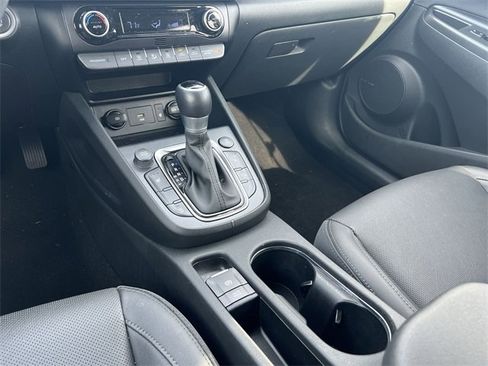 Used 2023 Hyundai Kona Limited image 20
