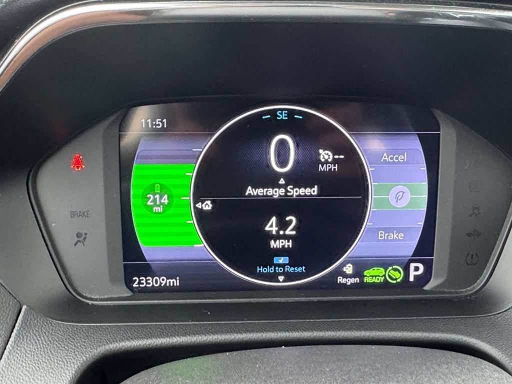 Used 2023 Chevrolet Bolt EUV LT w/ Comfort Package FWD image 14