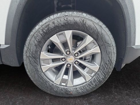 Used 2026 Chevrolet Equinox LT FWD image 28