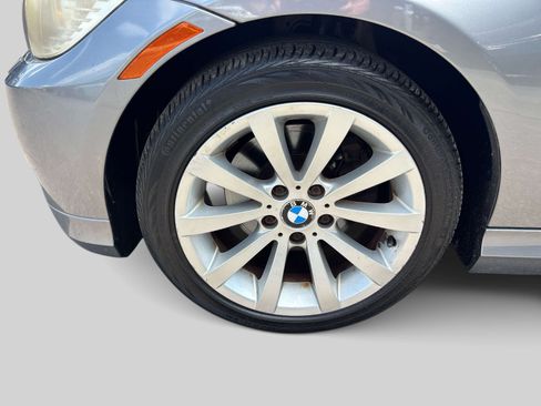 Used 2011 BMW 328i xDrive Sedan AWD/4WD image 7