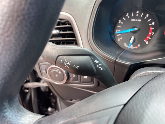 Used 2020 Ford Edge SE FWD image 28