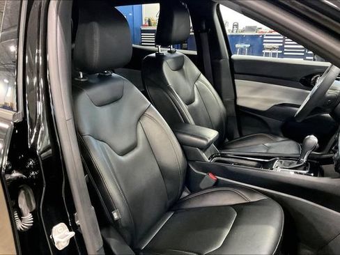 Used 2024 Jeep Compass Limited AWD/4WD image 7