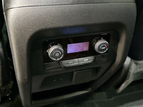 New 2026 Chevrolet Traverse LT image 26