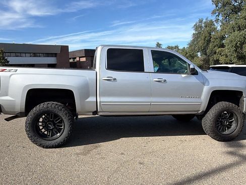 Used 2018 Chevrolet Silverado 1500 LT w/ All Star Edition AWD/4WD image 4