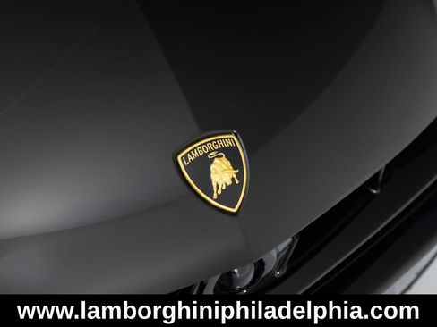 Used 2025 Lamborghini Urus S AWD/4WD image 40