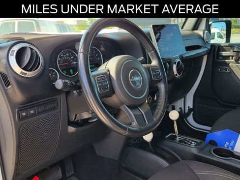 Used 2018 Jeep Wrangler Rubicon w/ Power Convenience Group AWD/4WD image 13