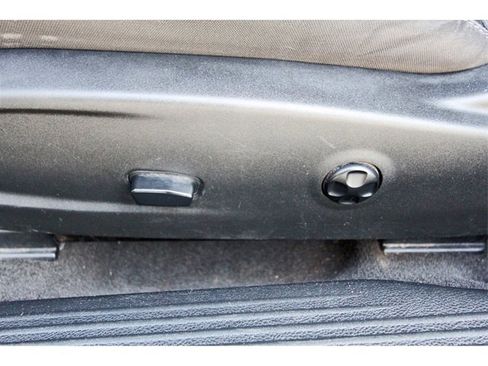 Used 2015 Dodge Challenger R/T image 24