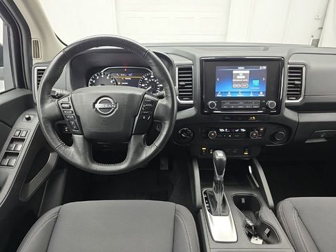 Used 2024 Nissan Frontier SV w/ Hardbody Edition image 15