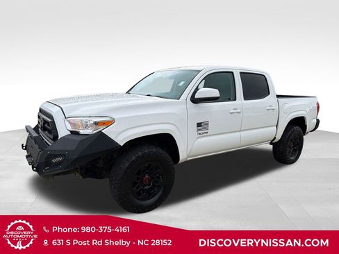 Used 2022 Toyota Tacoma SR AWD/4WD image 1