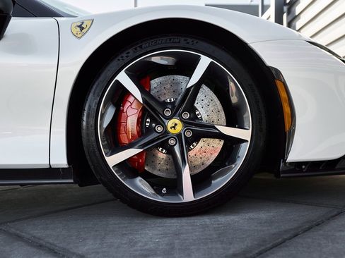 Used 2022 Ferrari SF90 Stradale image 33