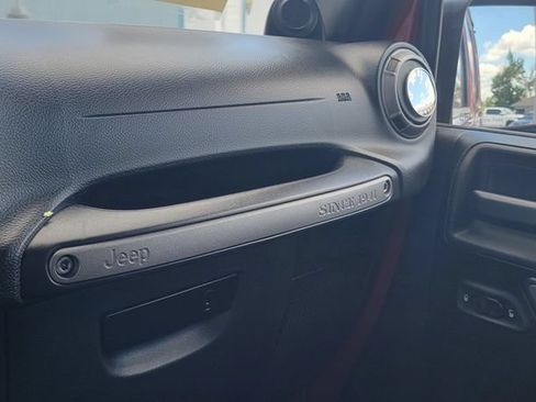 Used 2012 Jeep Wrangler Unlimited Sport AWD/4WD image 18