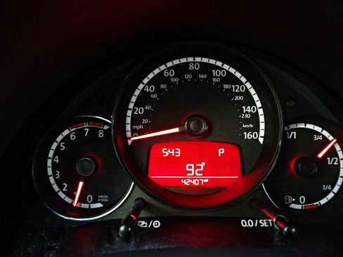 Used 2013 Volkswagen Beetle 2.5 FWD image 15