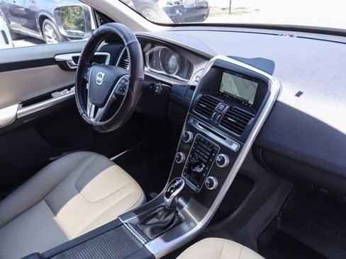 Used 2016 Volvo XC60 T5 Premier w/ Proximity Package AWD/4WD image 40