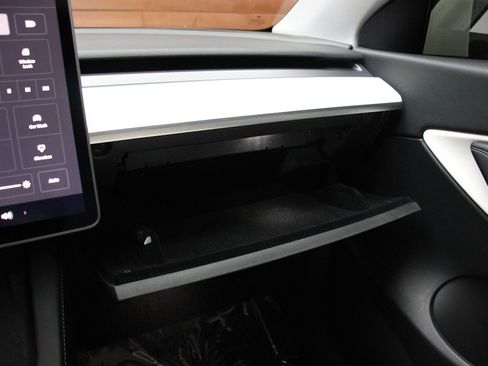 Used 2022 Tesla Model Y Performance image 43