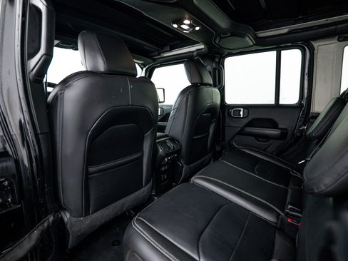 Used 2021 Jeep Wrangler Unlimited Sahara w/ Cold Weather Group image 15