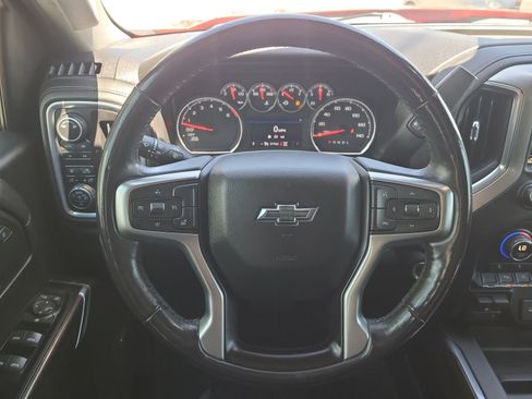 Used 2019 Chevrolet Silverado 1500 LT Trail Boss AWD/4WD image 17