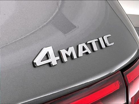 Certified 2022 Mercedes-Benz GLB 250 4MATIC image 7