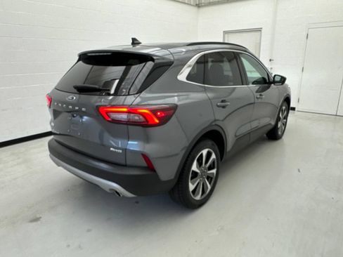 Used 2024 Ford Escape Platinum AWD/4WD image 9