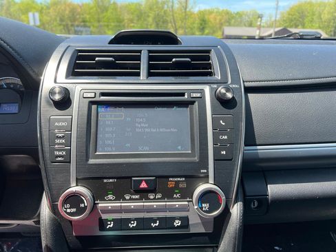 Used 2013 Toyota Camry SE FWD image 21