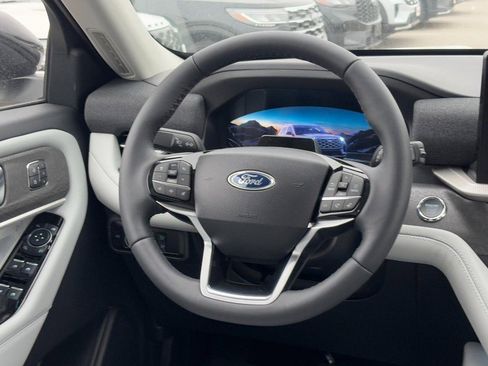 New 2026 Ford Explorer Platinum w/ LUX Leather Package image 8