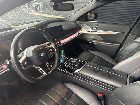 Used 2023 BMW 740i RWD image 4