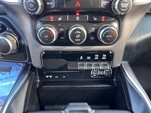 Used 2019 RAM 1500 Big Horn image 19