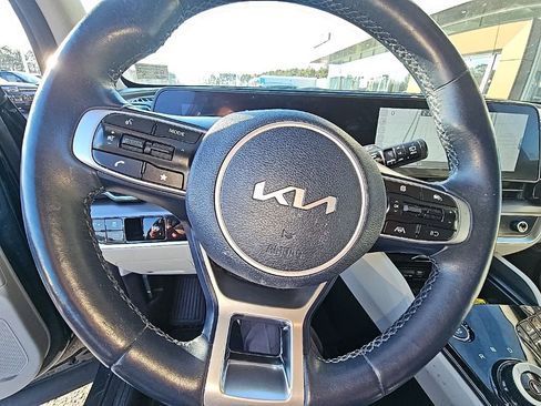 Used 2023 Kia Sportage EX image 13