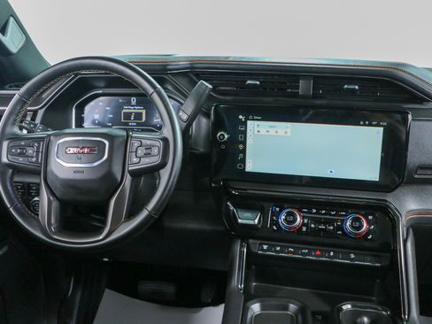 Used 2024 GMC Sierra 2500 AT4 w/ AT4 Premium Plus Package AWD/4WD image 18