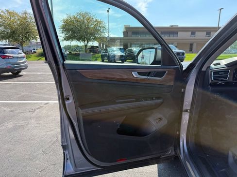 Used 2026 Volkswagen Atlas SE AWD/4WD image 21