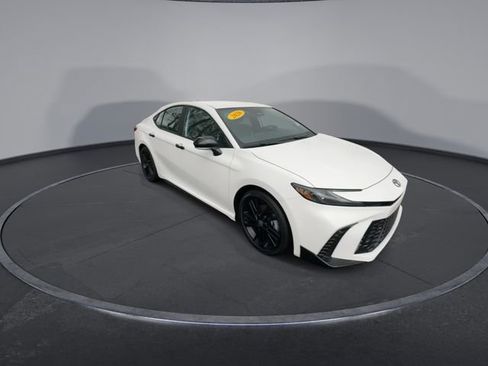 Used 2026 Toyota Camry SE Nightshade w/ Multimedia Upgrade Package image 3