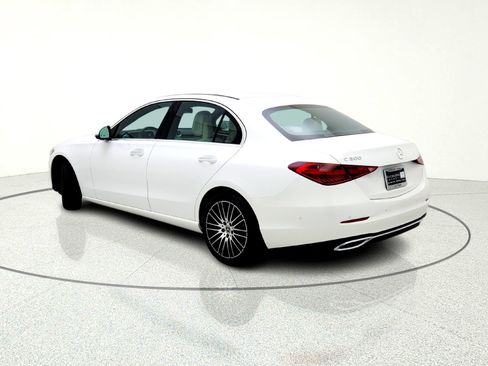 Used 2025 Mercedes-Benz C 300 Sedan image 5