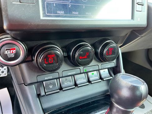 Used 2024 Toyota GR86 TRUENO Edition image 15