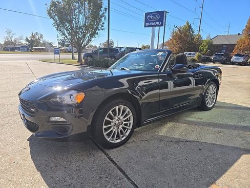 Used 2019 FIAT 124 Spider Classica w/ Technology Group image 22
