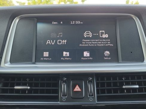 Used 2020 Kia Optima SE image 16