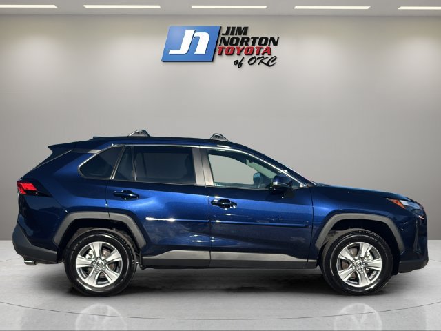 Used 2025 Toyota RAV4 XLE w/ Convenience Package FWD image 4