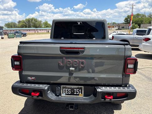 Used 2020 Jeep Gladiator Rubicon AWD/4WD image 4