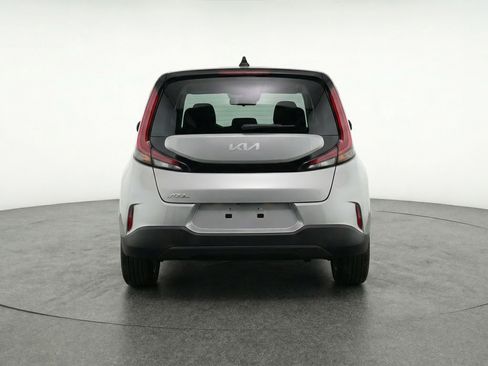 Used 2025 Kia Soul LX w/ LX Technology Package image 7