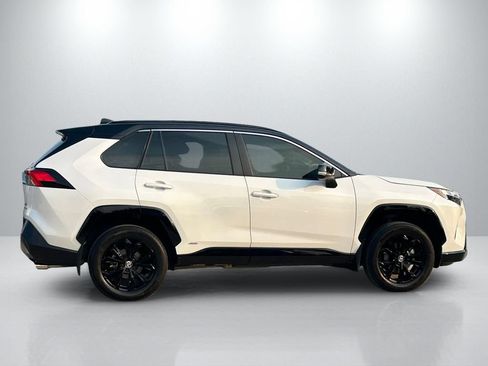 Used 2023 Toyota RAV4 XSE AWD/4WD image 4