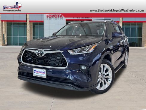 New 2025 Toyota Highlander Limited image 1