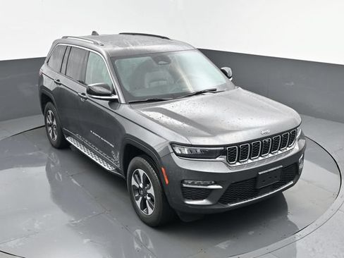 Used 2023 Jeep Grand Cherokee 4WD 4xe w/ Luxury Tech Group II image 22