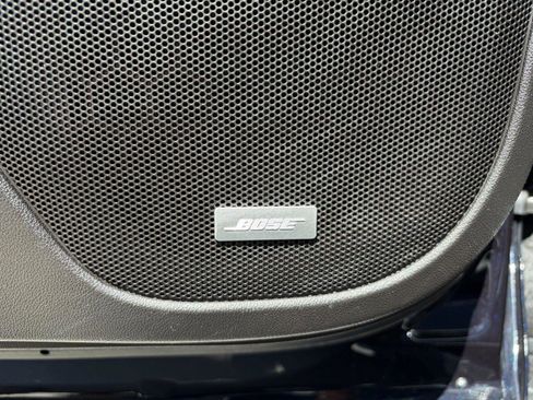 Used 2022 GMC Acadia Denali w/ Denali Ultimate Package AWD/4WD image 11