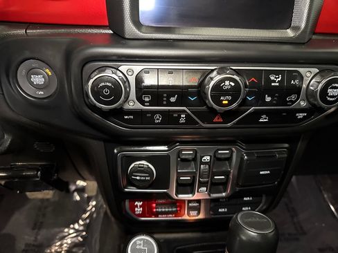 Used 2021 Jeep Gladiator Rubicon AWD/4WD image 20