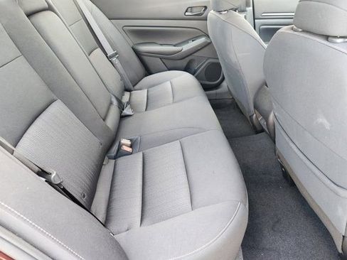 Used 2024 Nissan Altima 2.5 SV w/ SV Premium Package FWD image 31